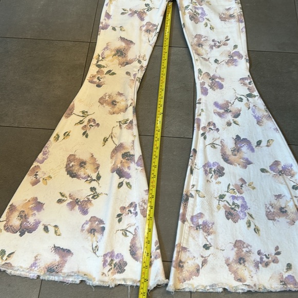 Free People Low Rise,Printed ,Super Flare Jeans - Picture 6 of 11